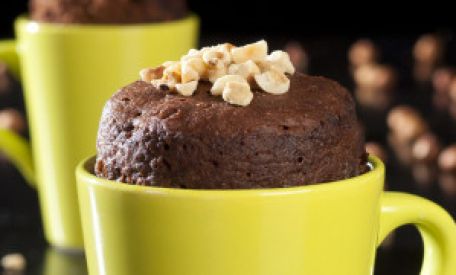 RECIPE MAIN IMAGE Mug Cake aux amandes et aux noisettes avec Alsa®