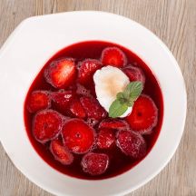 Soupe de rhubarbe aux fruits rouges