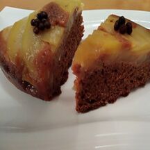 Gâteau aux poires et chocolat caramel renversé