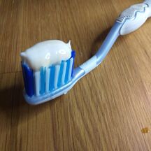 Le dentifrice un multi-détachant