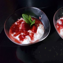 Dessert frais aux fraises 