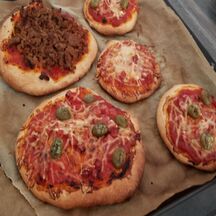 Pizzas maisons : chacun y met ce qu'il veut !