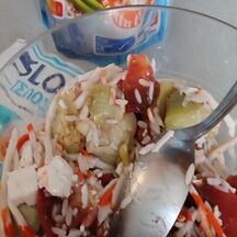 Salade surimi, légumes,riz et féta 