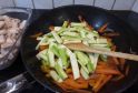 RECIPE THUMB IMAGE 7 Wok de filet de poulet Carrefour aux légumes croquants